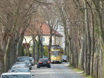 Linksverkehr in Deutschland? Die Straßenbahn in Woltersdorf verkehrt auf einem Gleis, das je nach Fahrtrichtung auf der linken oder rechten Seite liegt.