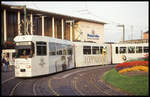 Tram Bahn 214 Gliederzug am 26.9.1993 vor dem HBF Würzburg.