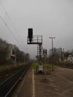 Ein Ausfahrsignal auf Hp0 am 13.12.08 in Reinfeld (Holst.).