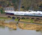 Der 5.Schsisch-Bhmische Freundschaftszug mit 52 8079 berquert am Morgen des 10.02.2007 den Schmilkaer Hirschmhlenviadukt