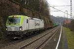 193 895-0 (Siemens Vectron) der Captrain Deutschland GmbH als Containerzug durchfährt den Hp Obervogelgesang auf der Bahnstrecke Děčín–Dresden-Neustadt (KBS 241.1 | Elbtalstrecke) Richtung Bad Schandau. [16.12.2017 | 12:42 Uhr]