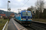 193 290 (Siemens Vectron) der České dráhy als EC 378 (Linie 27) von von Praha hl.n. nach Kiel Hbf durchfährt den Bahnhof Kurort Rathen auf der Bahnstrecke Děčín–Dresden-Neustadt (KBS 241.1 | Elbtalstrecke). [16.12.2017 | 14:19 Uhr]