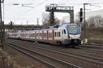 Hier zu sehen, eine ET 3427 077 mit einen Weiteren 3427 fährt hier gerade aus den Bahnhof Wunstorf raus.