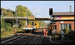 Am 15.10.2019 wurde der weitere Rückbau des Bahnhof Natrup Hagen fortgesetzt. Nach dem Ausbau der Überholgleise wurde an der Neu Verlegung der Oberleitung gearbeitet. Da die Rollbahn zwischen Osnabrück und Münster in diesen Wochen zum Teil voll gesperrt ist, können die Arbeiten in großem Umfang vorgenommen werden.