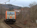 185 641-8 führt einen Kalkganzug . 01.04.2108 11:10 Uhr,am aufgelassnem Haltepunkt
an der Michaelsteiner Str. in Blankenburg aufgenommen.