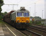 Die Class 77 von Euro Cargo Rail  kommt mit einem  Kohlenzug aus dem Ruhrgebiet nach Duisburg-Rheinhausen-Ost  und kommt aus Richtung Duisburg-Hochfeld-Süd und fährt durch