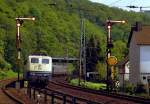 151 100 passiert mit einen Nahverkehrszug nach Siegen den an der Strecke Dillenburg - Ewersbach gelegenen Hp.