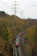 442 253 / 753 und 442 258 / 758 (zwei gekuppelte 4-teilige Tallent 2) als RE 9 (rsx - Rhein-Sieg-Express)  Aachen - Kln - Siegen berquert hier am 21.04.2013 kurz vor dem 32 m langen Mhlburg-Tunnel