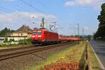 DB 185 083-3 fährt mit ihrem Güterzug durch Eitdorf in Richtung Siegburg.