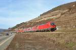 DB Cargo 193 306-8 mit KLV auf der Rechten Rheinstrecke am 23.02.19 zwischen Assmanshausen und Lorch 