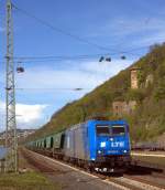 Alpha Trains Belgium 185 529, vermietet an LTE, ist am 08.04.12 in KO-Ehrenbreitstein mit einem Schüttgutwagenzug Richtung Süden unterwegs.