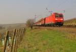 DB 185 078-3 mit Kohlewagen Richtung Wiesbaden, bei Erbach (Rhg) am 23.03.2012.