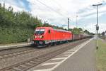 Die noch recht frisch zugelassene 187 128-4 durch fährt hier den Bahnhof Bonn-Mehlem in Richtung Bad Godesberg