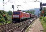 189 066-4 und 189 037-5 beide von DB  kommen mit einem langen Erzleerzug aus Dillingen(an der Saar) nach Rotterdam(NL) nd kammen aus Richtung Koblenz und fuhren durch Namedy in Richtung