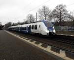 Die 866 (442 866) der National-Express mit dem RB 48 nach Gruiten bei der Einfahrt in Brühl BF , DEN 23.01.2016