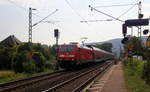 146 263 DB kommt mit dem RE5 aus Koblenz-Hbf(D) nach Wesel(D) und kommt aus Richtung Koblenz und kommt durch Namedy in Richtung Bonn,Köln.