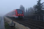 Hier kommt der 620 011 als RE 22 aus Gerolstein kommend auf seinem Weg nach Köln Deutz/Messe bei Groß-Vernich am Samstag den 3.12.2016