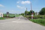 Bahnbergang an der Erfttalbahn bei Kapellen.