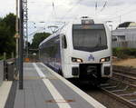 Ein Holländischer Regionalzug aus Maastricht(NL) nach Aachen-Hbf(D) und kommt die Kohlscheider-Rampe hoch aus Richtung Herzogenrath und fährt durch Kohlscheid in Richtung