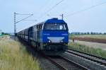 Ein himmelblauer Trabant fhrt durch das Land mitten im Regen! War mal ein Schlager zu Zeiten der DDR.....dieses blaue Gefhrt vor blauem Himmel ist eine Vossloh G 2000 BB mit einem