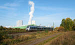 Am Morgen des 15.10.2019 war 1442 201 der S-Bahn Mitteldeutschland als S6 auf dem Weg nach von Leipzig Messe nach Borna. Unweit des Haltepunktes Böhlen Werke wird das Kohlekraftwerk Lippendorf passiert.