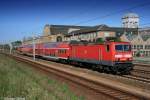 143 875 hat am 30.04.07 soeben den Bahnhof Chemnitz-Siegmar verlassen und fhrt nun in Richtung Chemnitz Hbf weiter.