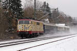 Hier zusehen ist 111 057 mit einem Sonderzug am 3.12.23 in Niederwiesa Richtung Chemnitz.