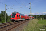 RE 4772 mit Steuerwagen voraus auf dem Weg nach Hof, mit einer Abschiedsfahrt eines Lokführers auf dieser Strecke.