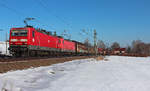 143 050-3 und 143 841-5 kommen am 28.01.2017 mit dem GA 52811 (Braunschweig Rangierbahnhof - Mosel) zum VW-Werk nach Mosel nahe dem Ortsteil Glauchau Schönbörnchen vorbei gefahren. 