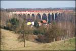 Bei schnstem Frhlingswetter jaulten am 22.03.2011 Ludmillas im Doppelpack mit dem Gipszug vom Kraftwerk Chemnitz ber das Ghrener Viadukt.