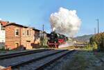 41 1144-9 mit dem Elstertal Express ist hier am 10.10.21 in Wünschendorf/Elster bei der Ausfahrt zu sehen.