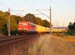 155 195-1 (EBS) war am 23.08.22 mit einem Bretterzug in Remschütz zu sehen.