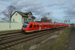 Am 21.2.2020 legte sich 612 145 als RE3930 von Greiz mit einem weiteren 612 als RE 3910 auf dem Weg von Altenburg nach Erfurt hinter Vieselbach in die Kurve. In Kürze wird der Erfurter Hauptbahnhof erreicht.