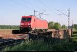 185 299-5 DB als Tfzf passiert die Steinlache bei Kollenbey auf der Bahnstrecke Halle–Bebra (KBS 580) Richtung Halle (Saale).