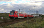 DABpbzfa <sup>762.0</sup> (50 80 80-35 384-2 D-DB) mit Schublok 146 016-1 unterwegs bei Spergau.
 
🧰 Elbe-Saale-Bahn (DB Regio Südost)
🚝 RE 4884  Saale-Express  (RE18) Jena-Göschwitz–Halle(Saale)Hbf
🕓 12.11.2023 | 14:35 Uhr