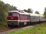 LEG 132 004-3 als Schlusslok am DLr 52328 von Freyburg (Unstrut) zur Abstellung nach Karsdorf, am 09.09.2017 zwischen Balgstädt und Laucha (Unstrut).