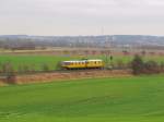 DB Netz Instandhaltung 725 002-0 + 726 002-9 als NbZ 94021 von Naumburg (S) Hbf nach Nebra, am 12.03.2012 im Unstruttal bei Kleinjena.