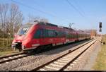 Fahrzeugwechsel auf der S7: Drei gebrauchte Hamster aus dem Rheinland...
442 602 (Bombardier Talent 2) der S-Bahn Mitteldeutschland (DB Regio Südost) als S 37725 (S7) von Halle-Nietleben nach Halle(Saale)Hbf Gl. 13a erreicht den Bahnhof Halle Südstadt auf der Bahnstrecke Halle–Hann. Münden (KBS 590). [14.4.2018 | 10:30 Uhr]