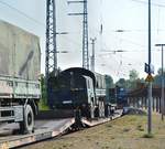 Blick auf einen Bundeswehrzug in Wolkramshausen auf den Weg in Richtung Leinefelde. Transportiert wurden Geländewagen Radlader Kranfahrzeuge und LKW.

Wolksramshausen 09.08.2018