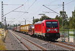 Übers Gegengleis geht es für 187 151-6 mit ihrem gemischten Ladegut am Hp Halle Rosengarten Richtung ZBA Halle (Saale).
Dabei wurde sie vom Ende des Bahnsteigs 1 festgehalten.

🧰 DB Cargo
🕓 11.8.2022 | 14:47 Uhr