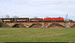 Gemischter Gz mit 152 123-6 (Siemens ES64F) unterwegs in der Saaleaue zwischen Angersdorf und Halle-Wörmlitz Richtung Halle Rosengarten.