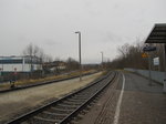 Die Bahnsteige 1 und 2 in Waltershausen am 25.03.2016.