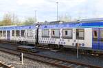 Regionalverkehr Start Alstom Coradia iLint Wasserstofftriebzug 554 111 am 05.04.24 in Usingen vom Bahnsteig aus fotografiert