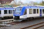 Regionalverkehr Start Alstom Coradia iLint Wasserstofftriebzug 554 111 am 05.04.24 in Usingen vom Bahnsteig aus fotografiert