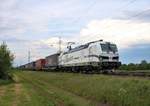 DB Cargo Siemens Vectron 193 360-5 mit KLV bei Darmstadt und Europawahl Werbung am 18.05.19. Dies war die erste Leistung dieser neuen Lok von DB Cargo