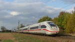 Eine ICE 4 auf seinem Weg nach Stuttgart zwischen Groß-Gerau Dornberg und Groß-Gerau Dornheim. Aufgenommen am 25.10.2018 16:24