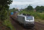 E 37 033 ist mit einem Containerzug am 01.09.2012 bei  Kaiserslautern Aussberungswerk