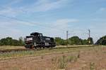 Als Lokzug nach Karlsruhe fuhr am Mittag des 03.06.2020 die NRAIL/RRL 47 (276 023-9)  Yukie  zwischen Neulußheim und Waghäusel über die Rheintalbahn in Richtung Graben-Neudorf.