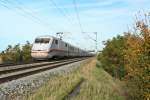 401 079-9 als der gut 45 Minuten verspteten ICE 73 von Kiel Hbf nach Zrich HB am Mittag des 26.10.13 bei Hgelheim.