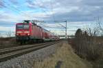 Ein RE der besonderen Art auf der Rheintalbahn: 143 332-5 war mit 143 810-0 am 06.01.14 als RE 26515 von Offenburg nach Basel Bad. Bf unterwegs. Hier konnte ich das Gespann bei Hgelheim ablichten.